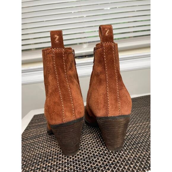 Zodiac Women's Robyn Pointed Toe Booties Size 7.5M Leather Ankle Boots Cognac - Picture 8 of 14
